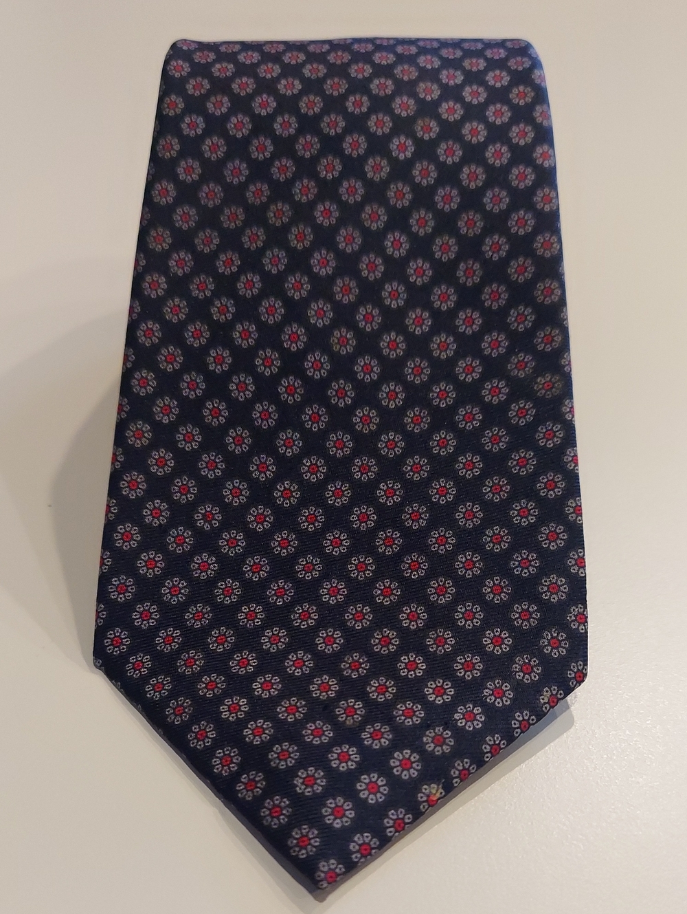 Vintage Briar Pride Of England Classic Navy Floral Men's Silk Tie